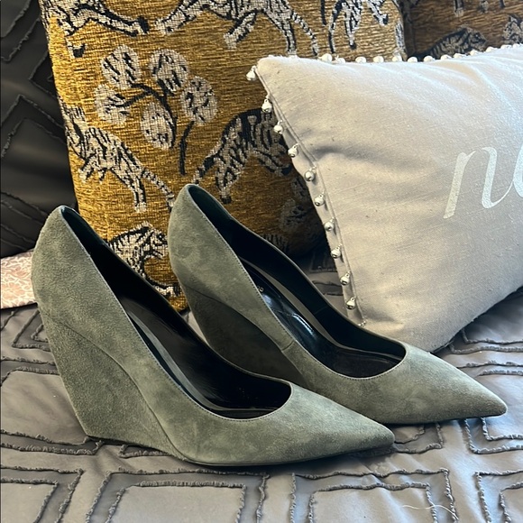 Nicholas Kirkwood Green/Grey Suede Wedge Pumps - Picture 3 of 5